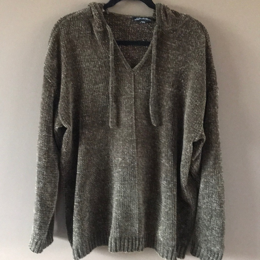 Size XL chenille green hoodie sweater.